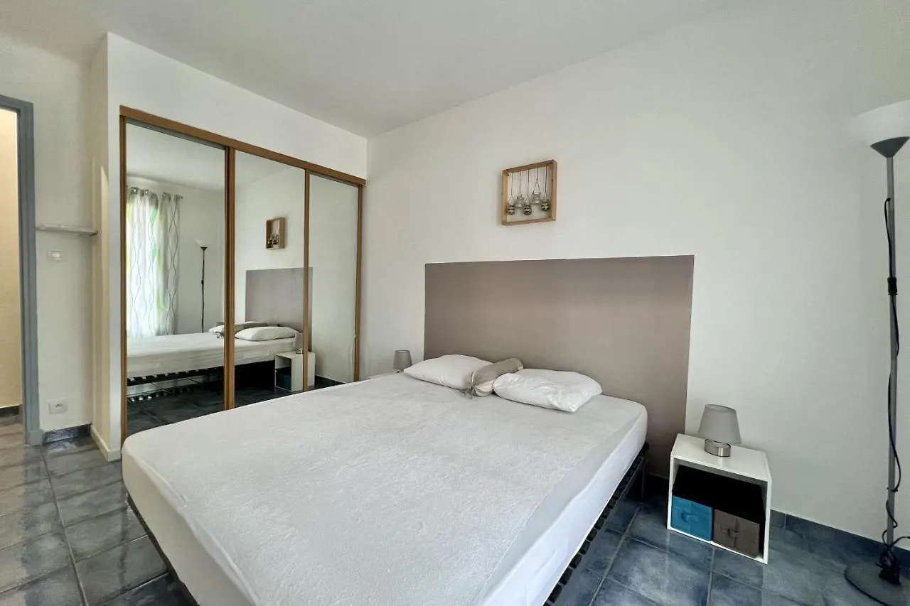 Apartment Luminous Cocoon Near The Beach Saint-Raphael